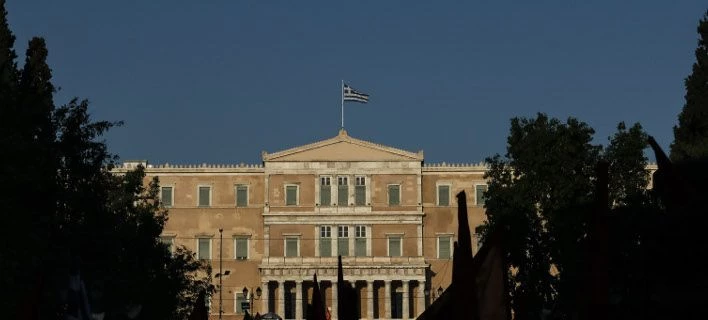 Επικεφαλής Γραφείου Προϋπολογισμού στη Βουλή: Δεν υπάρχει περιθώριο να μην τηρηθούν οι δημοσιονομικές δεσμεύσεις